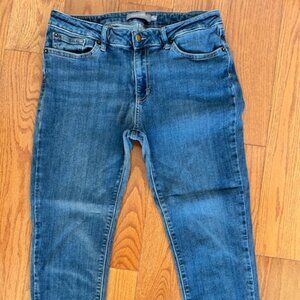 Just USA Raw Hem Petite/Capri